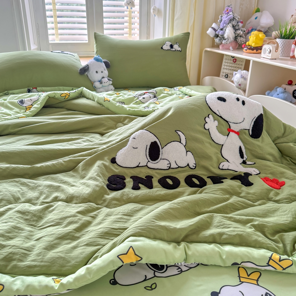 91家纺网 家纺一手货源 找家纺 优卡迪家纺馆 2026新款水洗棉印加绣夏被四件套下载文件包含买家秀 花生布丁狗-茶绿