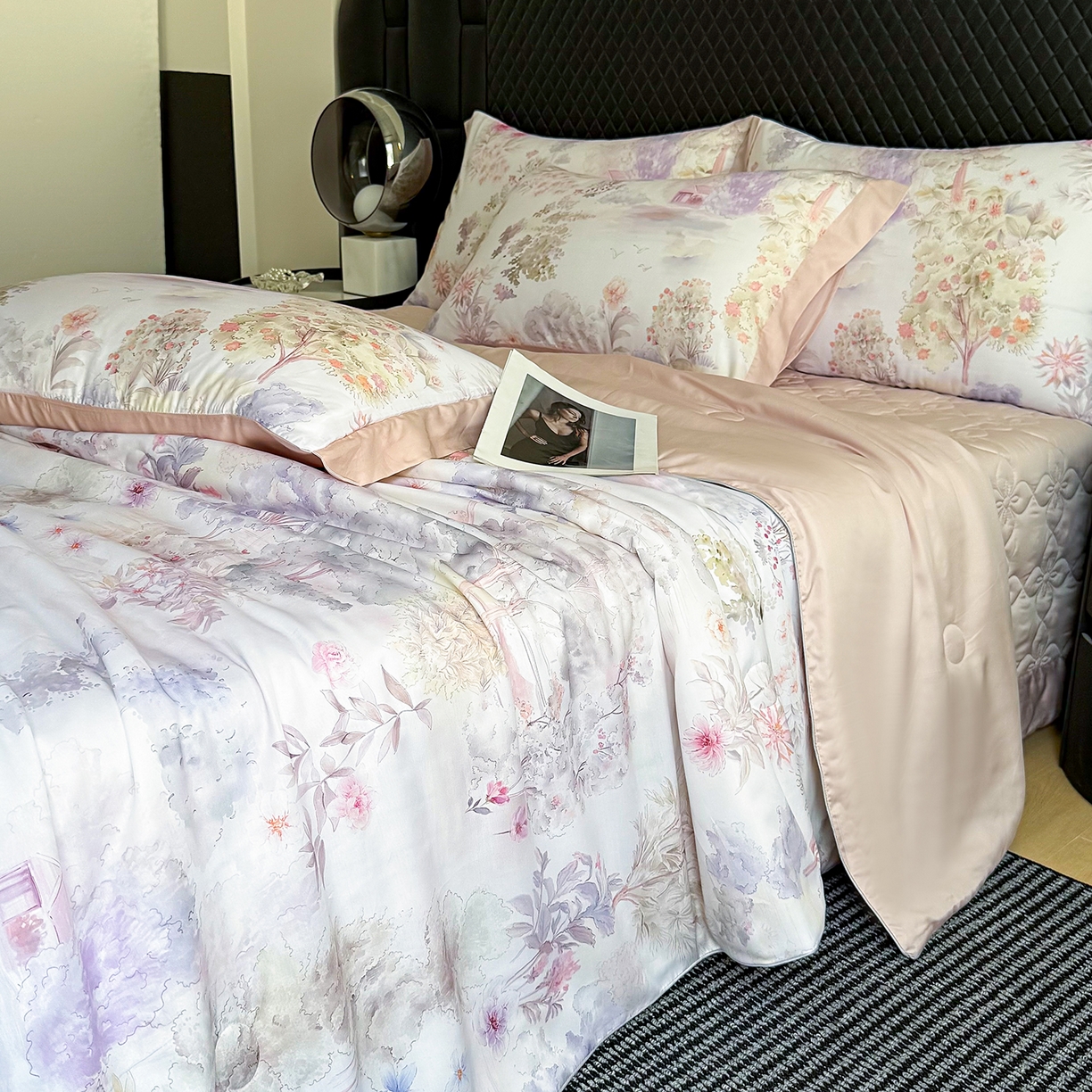 91家纺网 家纺一手货源 找家纺 （总）三俏家纺 2026新款夏被100%莱赛尔天丝数码印花床盖款夏被四件套60支天丝夏凉被