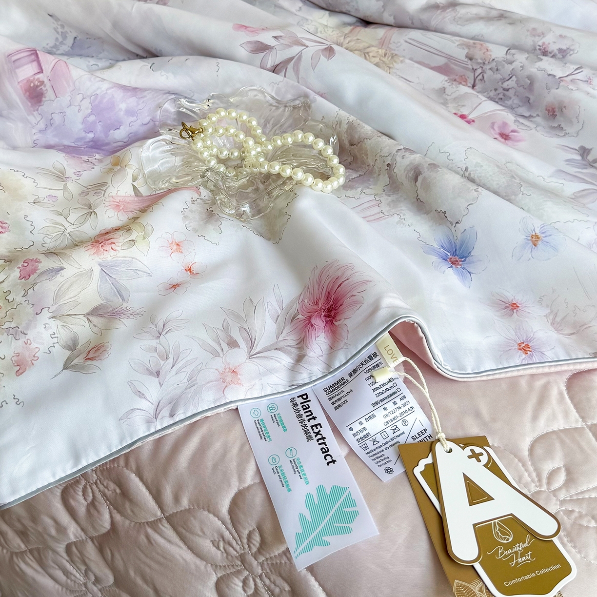 91家纺网 家纺一手货源 找家纺 （总）三俏家纺 2026新款夏被100%莱赛尔天丝数码印花床盖款夏被四件套60支天丝夏凉被