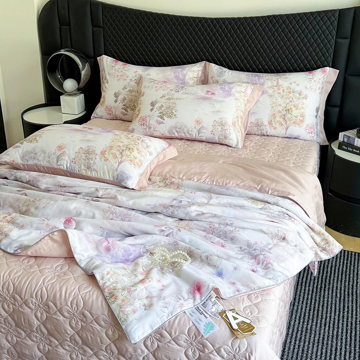 91家纺网 家纺一手货源 找家纺 （总）三俏家纺 2026新款夏被100%莱赛尔天丝数码印花床盖款夏被四件套60支天丝夏凉被