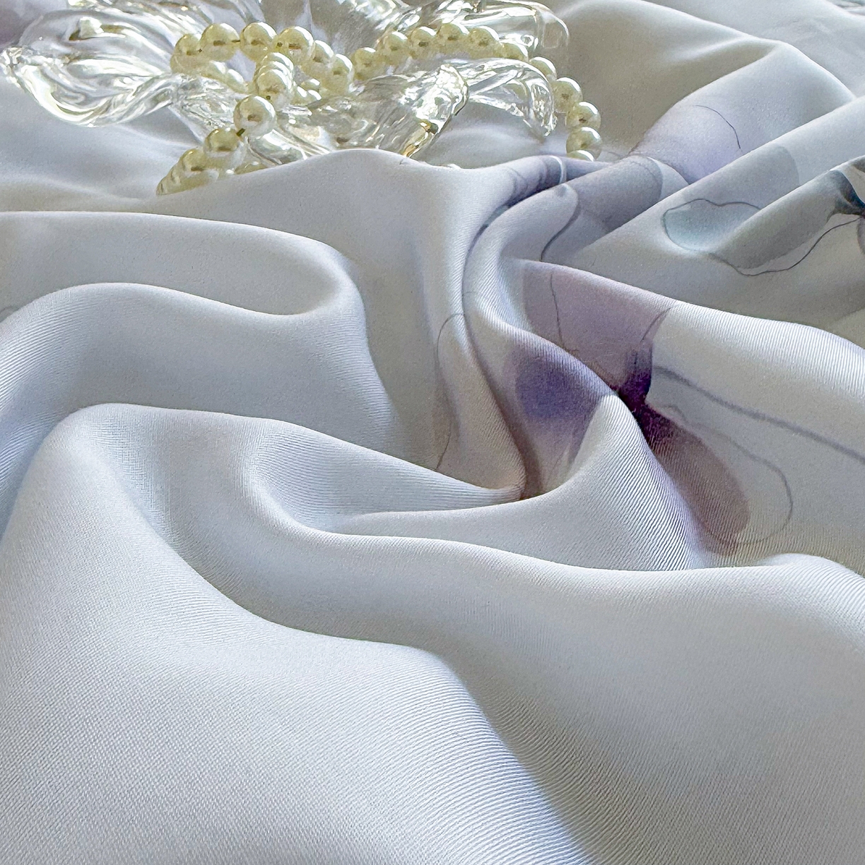 91家纺网 家纺一手货源 找家纺 三俏家纺 2026新款夏被100%莱赛尔天丝数码印花床盖款夏被四件套60支天丝夏凉被 紫蝶入梦