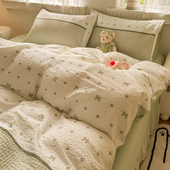 91家纺网 家纺一手货源 找家纺 凤杰家纺 2026新款云感双层纱床盖四件套 浅绿格纹