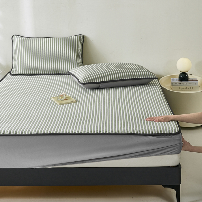 91家纺网 家纺一手货源 找家纺 （总）源舍家纺 2026新款乙纶PE国标凉席律动无印风条纹可机洗凉感值0.31床单款床笠款