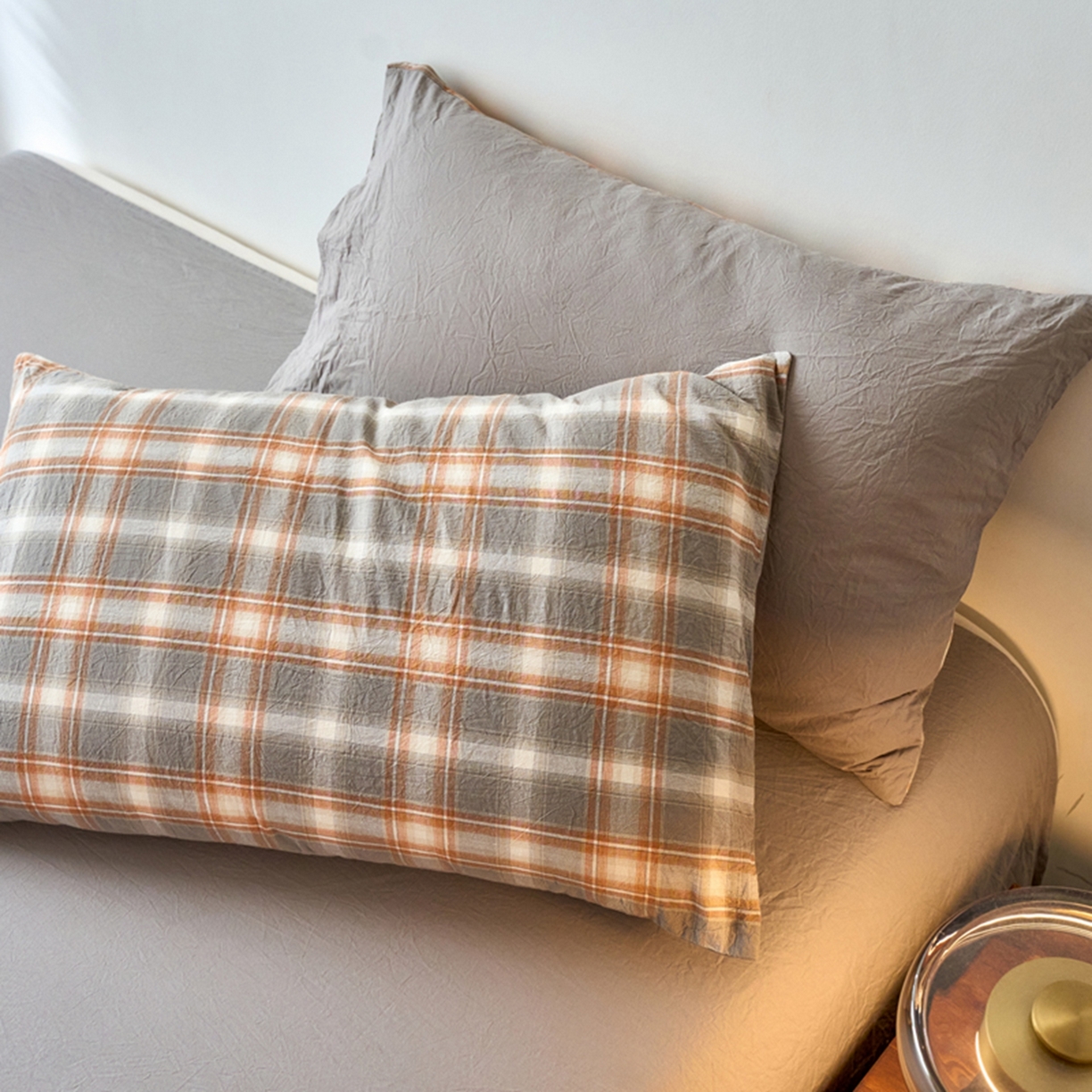 91家纺网 家纺一手货源 找家纺 春皖家纺 2026春夏新款全棉水洗棉单枕套枕套单件单品枕套 栗木-咖格