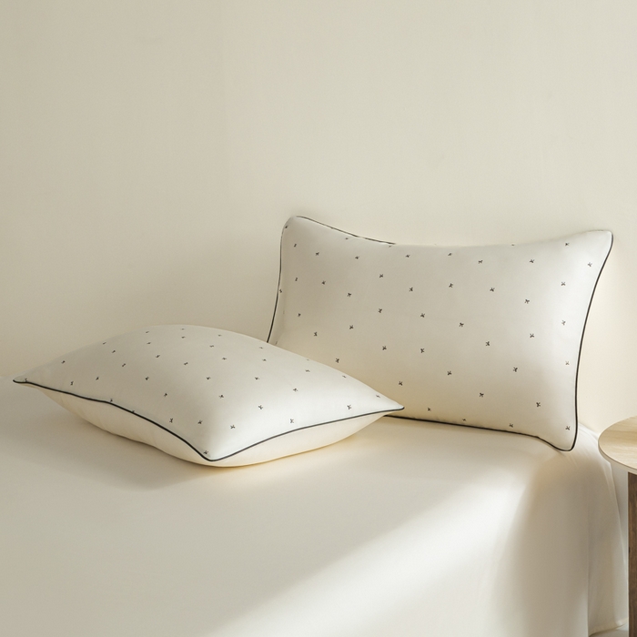 91家纺网 家纺一手货源 找家纺 爱彼家纺 2026新款冰丝印花夏被四件套滚边设计款冰丝空调被印花单夏被-系列一 奶杏四叶草