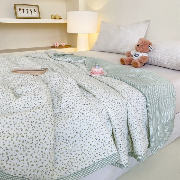 91家纺网 家纺一手货源 找家纺 宇淳国际 2026新款水洗棉荷叶边夏凉被 浅绿云烟