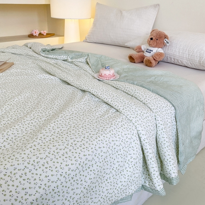 91家纺网 家纺一手货源 找家纺 宇淳国际 2026新款水洗棉荷叶边夏凉被 浅绿云烟