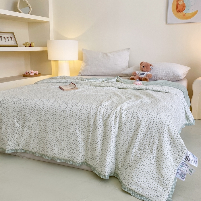 91家纺网 家纺一手货源 找家纺 宇淳国际 2026新款水洗棉荷叶边夏凉被 浅绿云烟