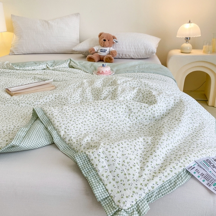 91家纺网 家纺一手货源 找家纺 宇淳国际 2026新款水洗棉荷叶边夏凉被 浅绿云烟