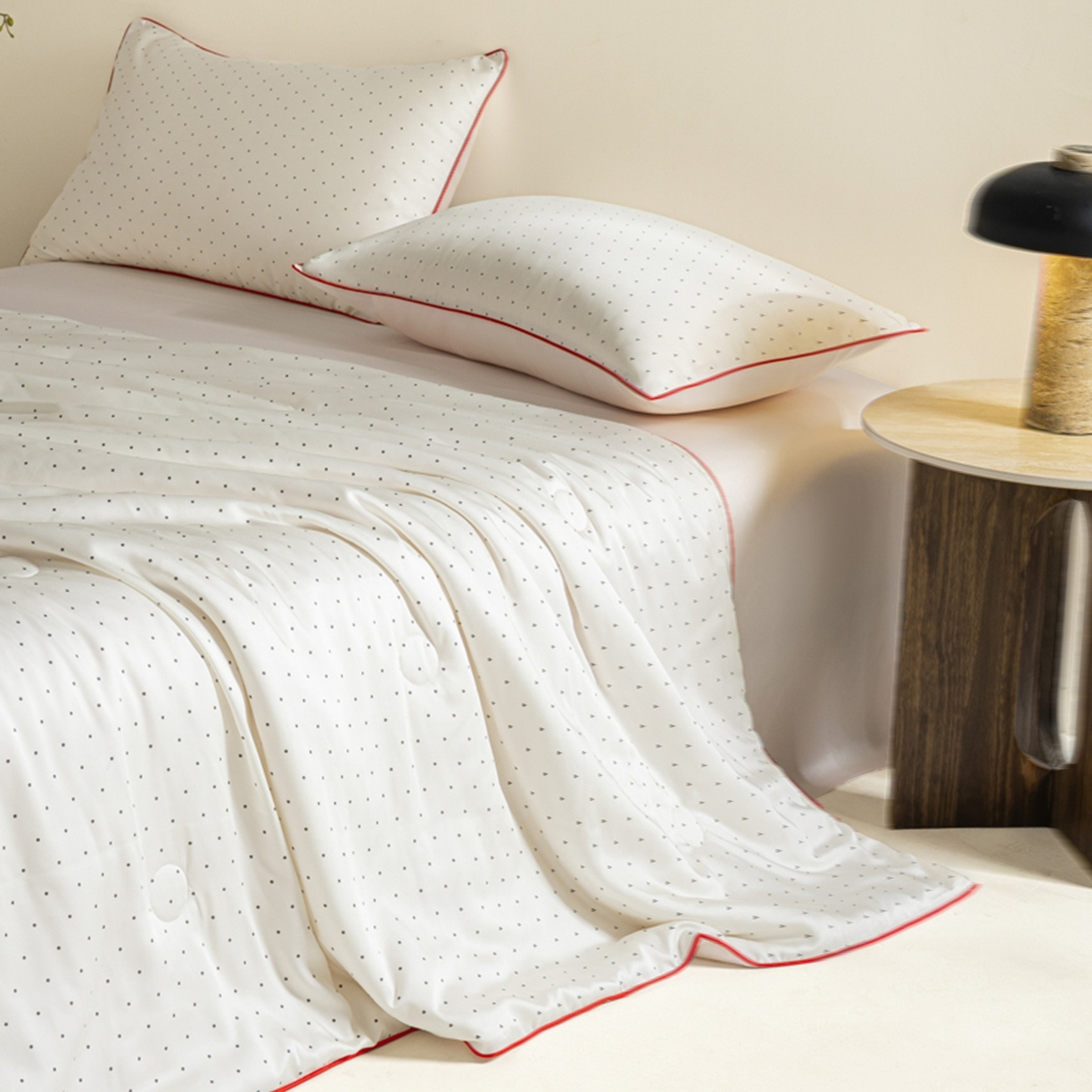 91家纺网 家纺一手货源 找家纺 爱彼家纺 2026新款冰丝印花夏被四件套滚边设计款冰丝空调被印花单夏被-系列一 夜影郁香