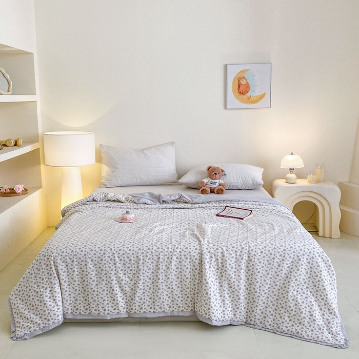 91家纺网 家纺一手货源 找家纺 宇淳国际 2026新款水洗棉荷叶边夏凉被 田园碎梦