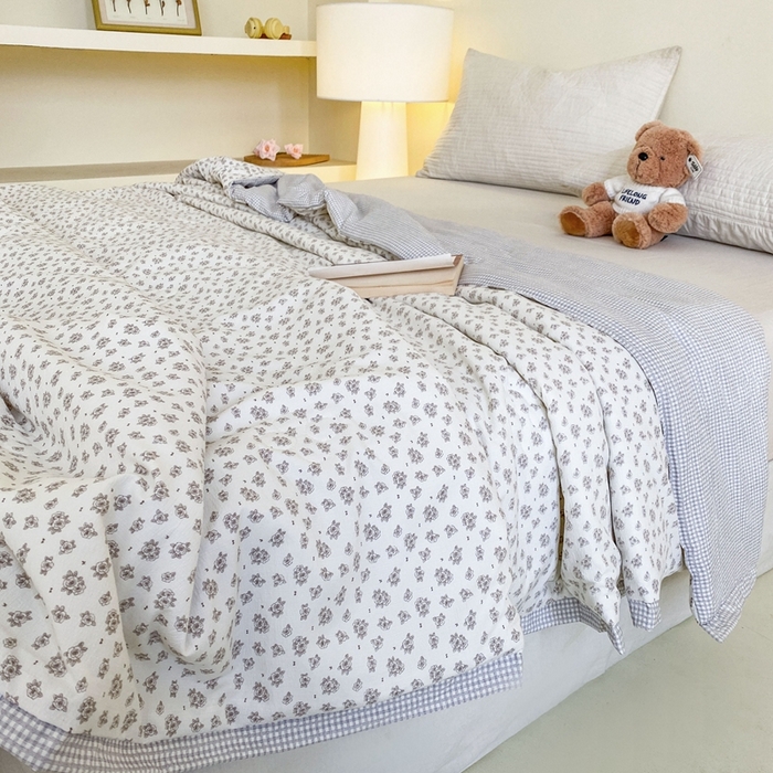 91家纺网 家纺一手货源 找家纺 宇淳国际 2026新款水洗棉荷叶边夏凉被 田园碎梦