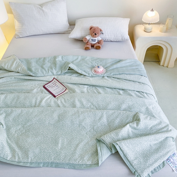 91家纺网 家纺一手货源 找家纺 宇淳国际 2026新款水洗棉荷叶边夏凉被 叶影青踪