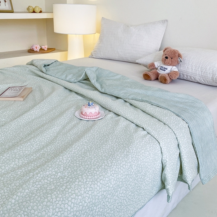 91家纺网 家纺一手货源 找家纺 宇淳国际 2026新款水洗棉荷叶边夏凉被 叶影青踪