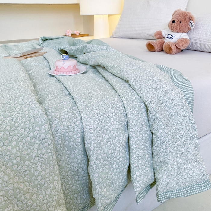 91家纺网 家纺一手货源 找家纺 宇淳国际 2026新款水洗棉荷叶边夏凉被 叶影青踪