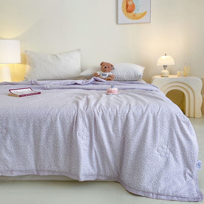 91家纺网 家纺一手货源 找家纺 宇淳国际 2026新款水洗棉荷叶边夏凉被 紫赯碎梦