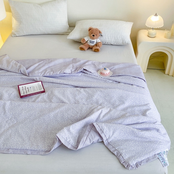 91家纺网 家纺一手货源 找家纺 宇淳国际 2026新款水洗棉荷叶边夏凉被 紫赯碎梦