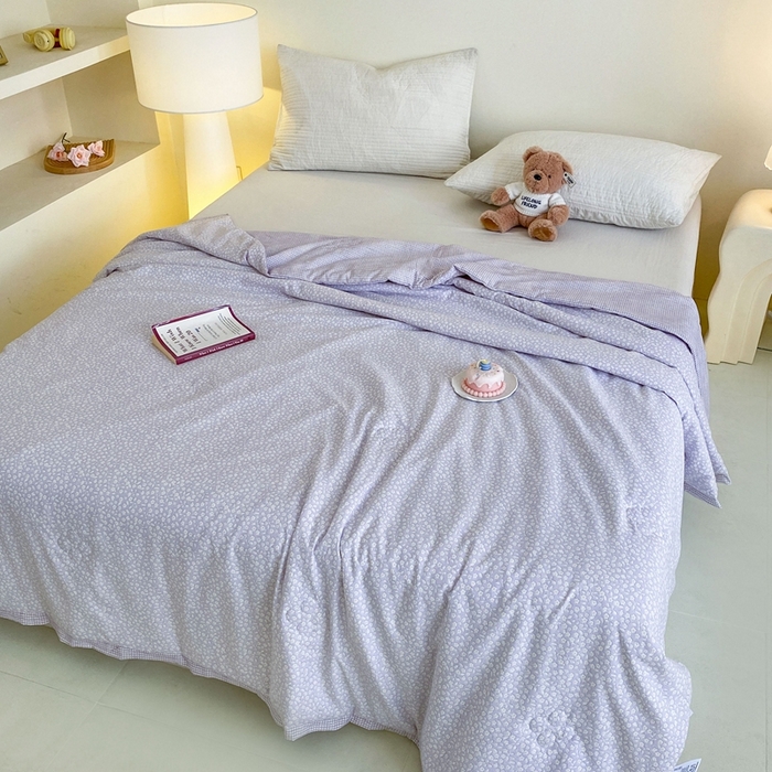 91家纺网 家纺一手货源 找家纺 宇淳国际 2026新款水洗棉荷叶边夏凉被 紫赯碎梦