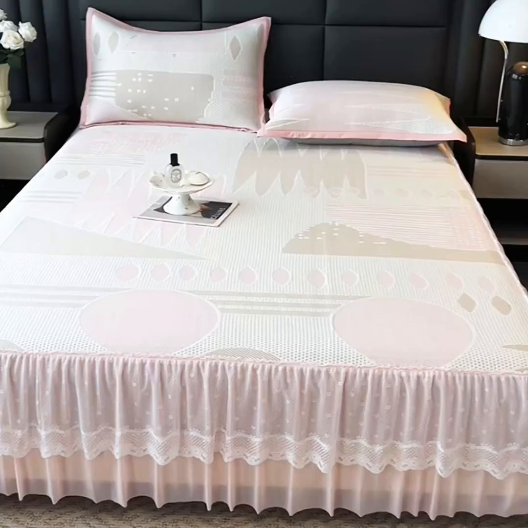 91家纺网 家纺一手货源 找家纺 （总）雅诗帛 2026新款凉感丝PE凉感床裙款凉席三件套-几何系列