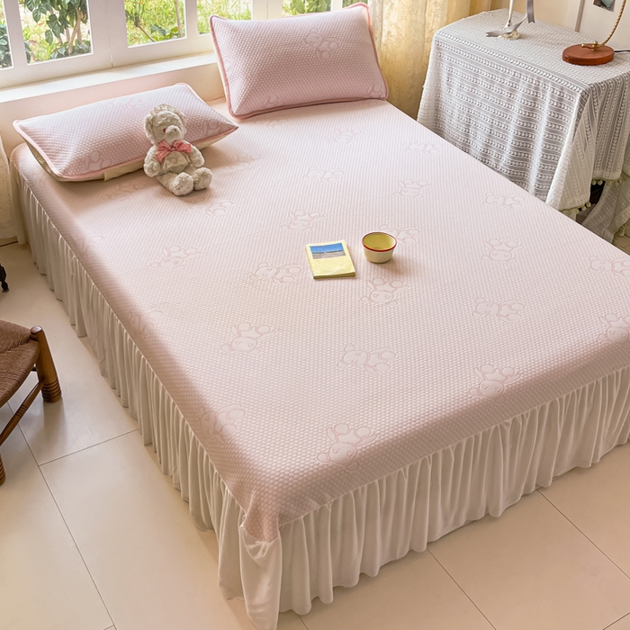 91家纺网 家纺一手货源 找家纺 （总）悦织湾家纺 2026新款提花凉豆豆凉席三件套夏季3D豆豆席冰爽席子床裙款蝴蝶结小熊系列