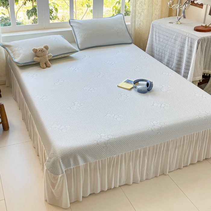 91家纺网 家纺一手货源 找家纺 悦织湾家纺 2026新款提花凉豆豆凉席三件套夏季3D豆豆席冰爽席子床裙款蝴蝶结小熊系列 床裙款-暴力熊蓝