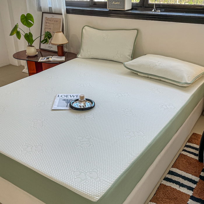 91家纺网 家纺一手货源 找家纺 悦织湾家纺 2026新款提花凉豆豆凉席三件套夏季3D豆豆席冰爽席子床笠款蝴蝶结小熊系列 暴力熊绿