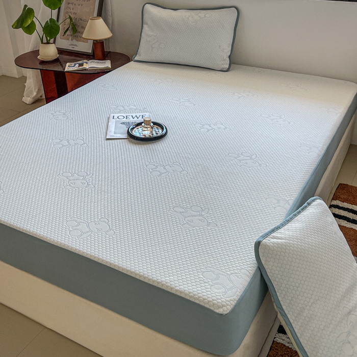 91家纺网 家纺一手货源 找家纺 悦织湾家纺 2026新款提花凉豆豆凉席三件套夏季3D豆豆席冰爽席子床笠款蝴蝶结小熊系列 暴力熊蓝