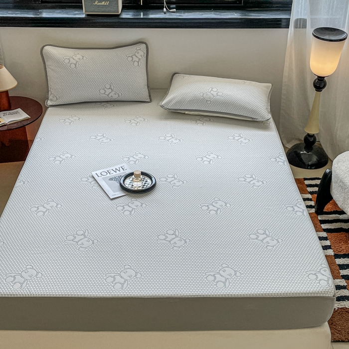 91家纺网 家纺一手货源 找家纺 悦织湾家纺 2026新款提花凉豆豆凉席三件套夏季3D豆豆席冰爽席子床笠款蝴蝶结小熊系列 暴力熊灰