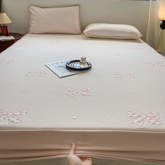 91家纺网 家纺一手货源 找家纺 悦织湾家纺 2026新款提花凉豆豆凉席三件套夏季3D豆豆席冰爽席子床笠款蝴蝶结小熊系列 蝴蝶结粉