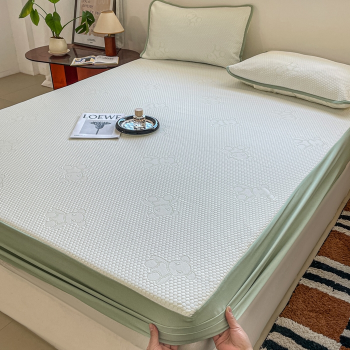 91家纺网 家纺一手货源 找家纺 悦织湾家纺 2026新款提花凉豆豆凉席三件套夏季3D豆豆席冰爽席子床笠款蝴蝶结小熊系列 暴力熊绿