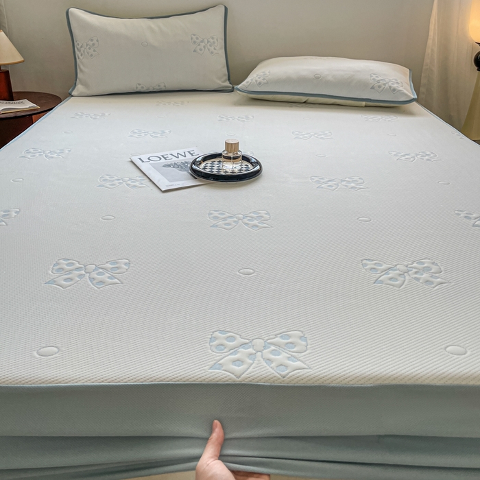 91家纺网 家纺一手货源 找家纺 悦织湾家纺 2026新款提花凉豆豆凉席三件套夏季3D豆豆席冰爽席子床笠款蝴蝶结小熊系列 蝴蝶结蓝