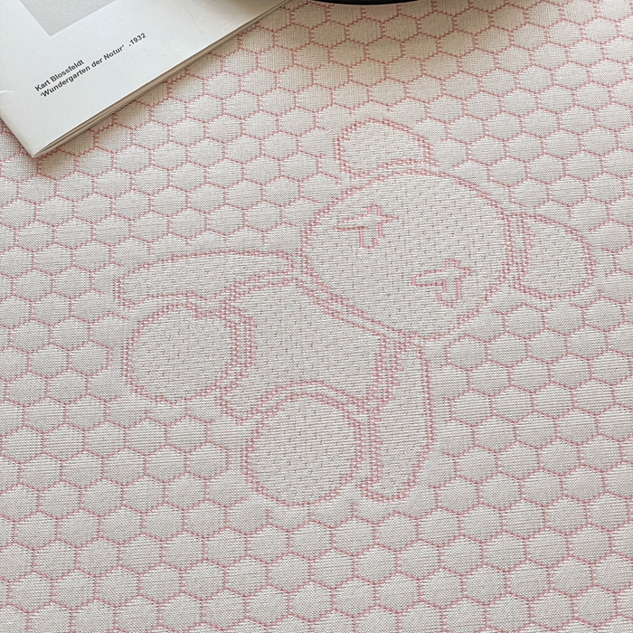 91家纺网 家纺一手货源 找家纺 悦织湾家纺 2026新款提花凉豆豆凉席三件套夏季3D豆豆席冰爽席子床笠款蝴蝶结小熊系列 暴力熊粉