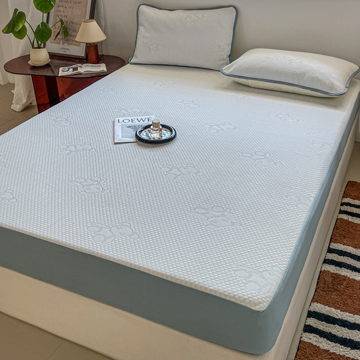 91家纺网 家纺一手货源 找家纺 悦织湾家纺 2026新款提花凉豆豆凉席三件套夏季3D豆豆席冰爽席子床笠款蝴蝶结小熊系列 暴力熊蓝