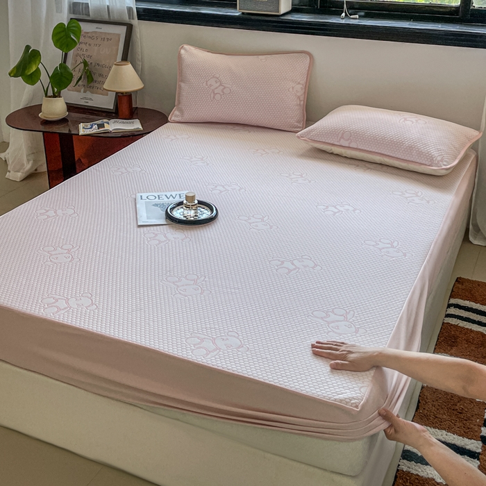 91家纺网 家纺一手货源 找家纺 悦织湾家纺 2026新款提花凉豆豆凉席三件套夏季3D豆豆席冰爽席子床笠款蝴蝶结小熊系列 暴力熊粉