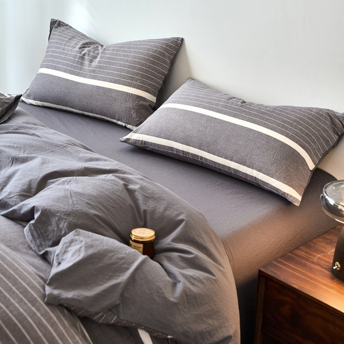 91家纺网 家纺一手货源 找家纺 春皖家纺 2026春夏新款全棉水洗棉单枕套枕套单件单品枕套 素雅-灰条