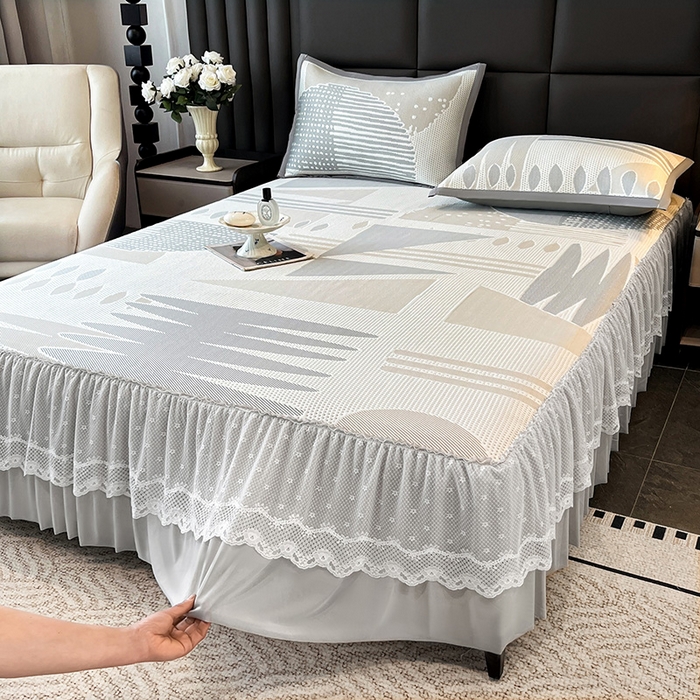 91家纺网 家纺一手货源 找家纺 雅诗帛 2026新款凉感丝PE凉感床裙款凉席三件套-几何系列 几何灰-床裙