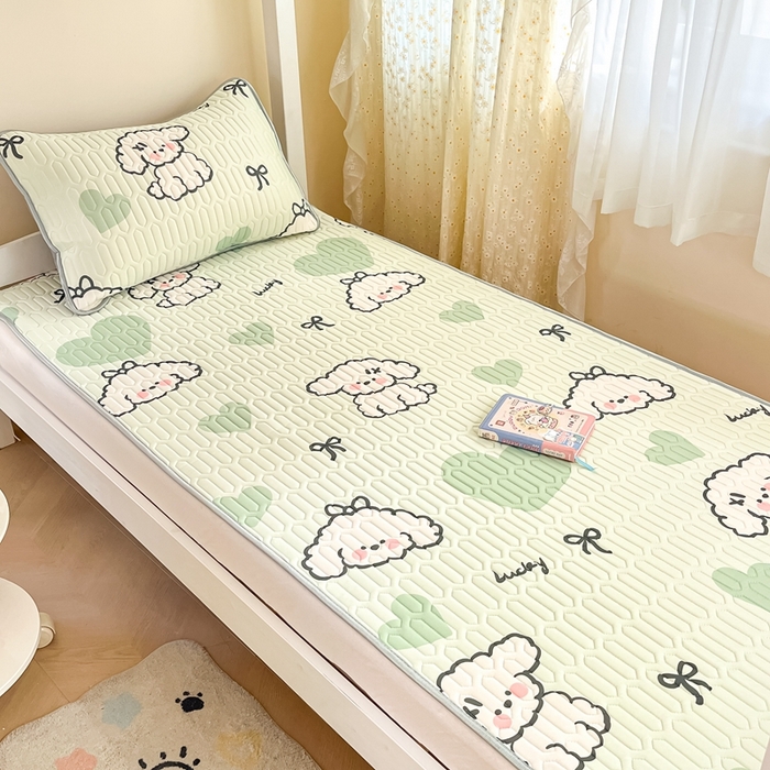 91家纺网 家纺一手货源 找家纺 川悦生活 2026新款大版宿舍凉感丝学生床凉席三件套 啵唧小狗