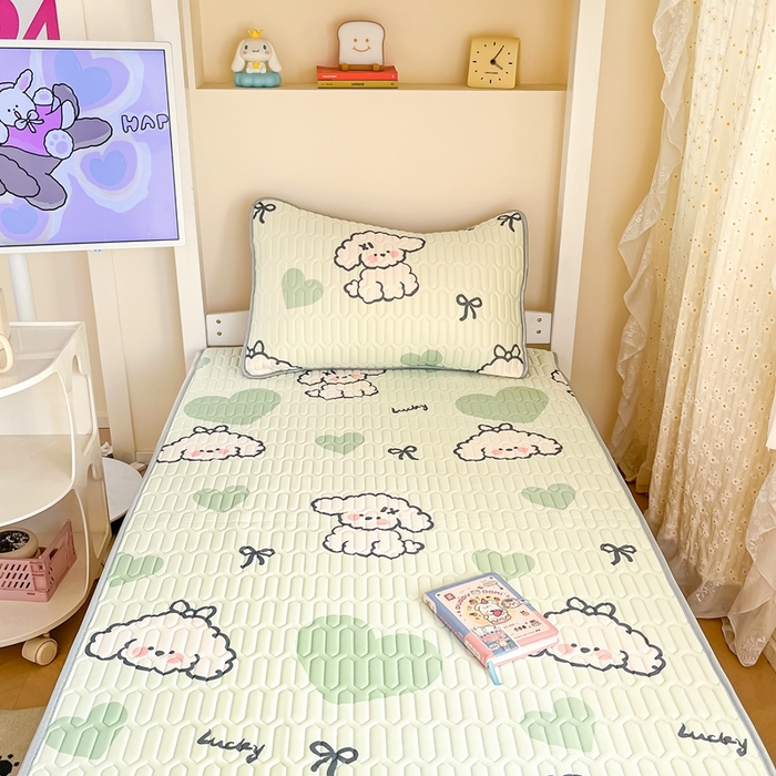 91家纺网 家纺一手货源 找家纺 川悦生活 2026新款大版宿舍凉感丝学生床凉席三件套 啵唧小狗