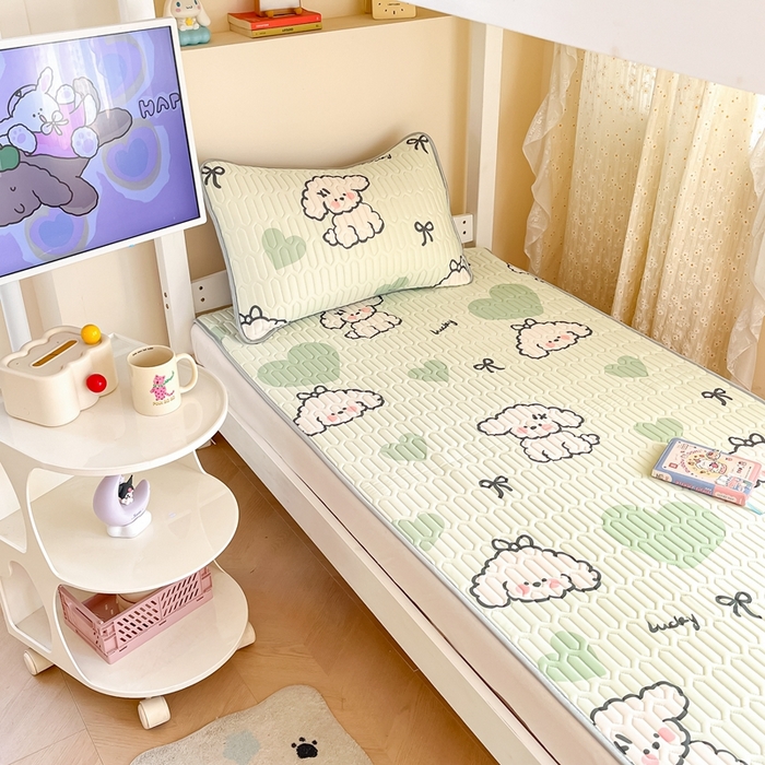 91家纺网 家纺一手货源 找家纺 川悦生活 2026新款大版宿舍凉感丝学生床凉席三件套 啵唧小狗