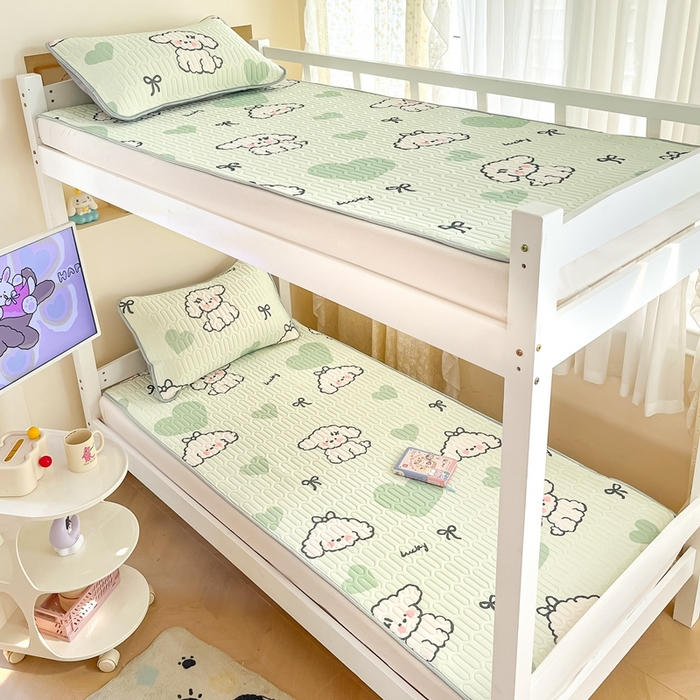 91家纺网 家纺一手货源 找家纺 川悦生活 2026新款大版宿舍凉感丝学生床凉席三件套 啵唧小狗