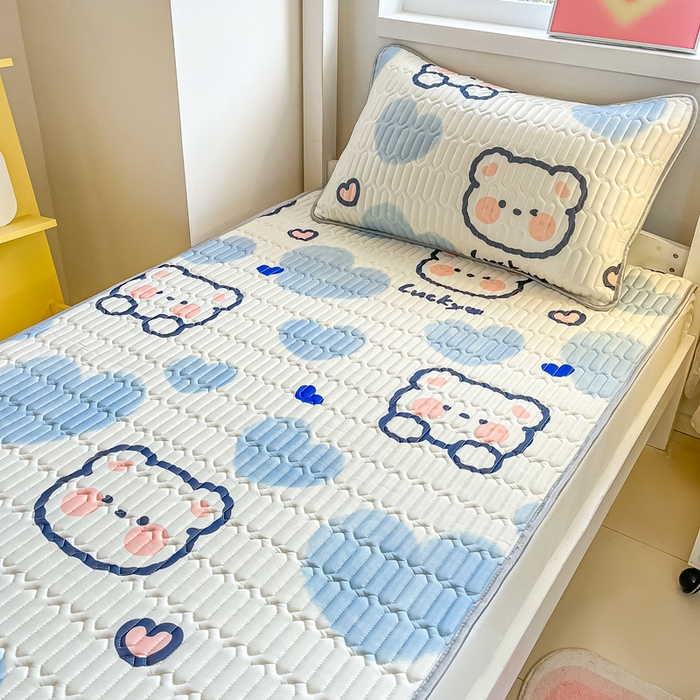 川悦生活 2026新款大版宿舍凉感丝学生床凉席三件套 嘟嘟小熊