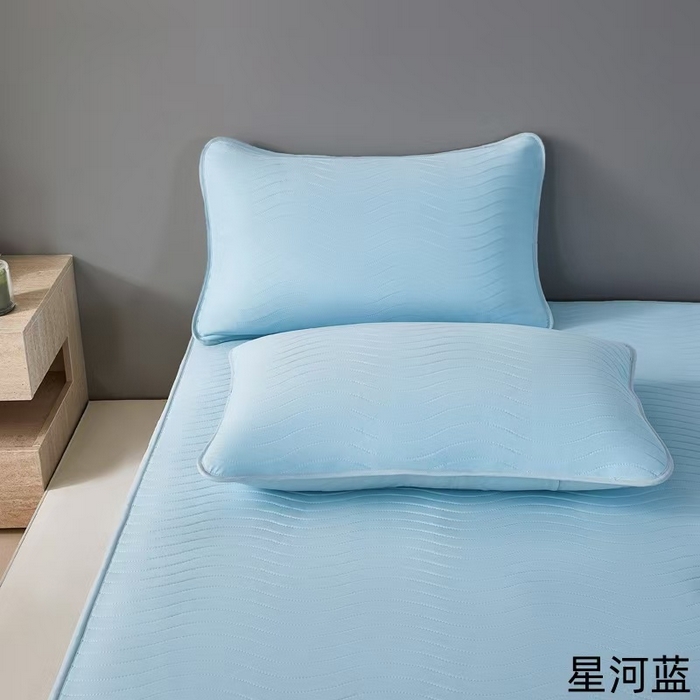 91家纺网 家纺一手货源 找家纺 玖玖爱家纺 2026新款0胶感母婴呱呱席床笠款 星河蓝