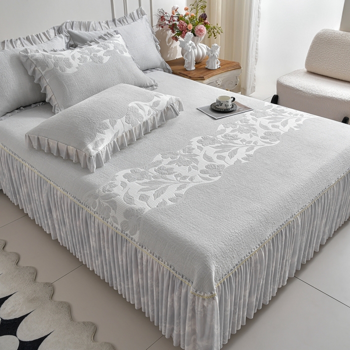 91家纺网 家纺一手货源 找家纺 （总）诺梵家纺 2026新款冰豆豆PE高分子凉感印花床裙款凉席三件套