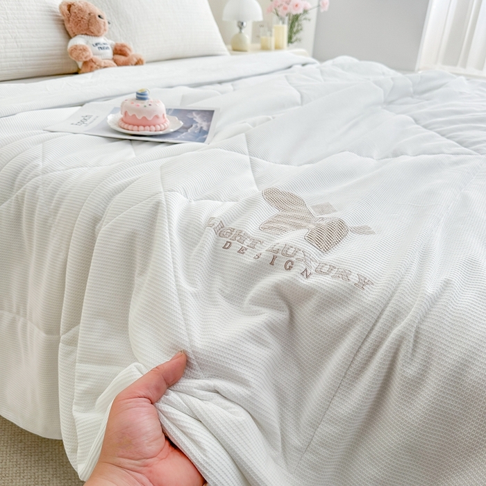 91家纺网 家纺一手货源 找家纺 宇淳国际 2026新款华夫格夏凉被 本白