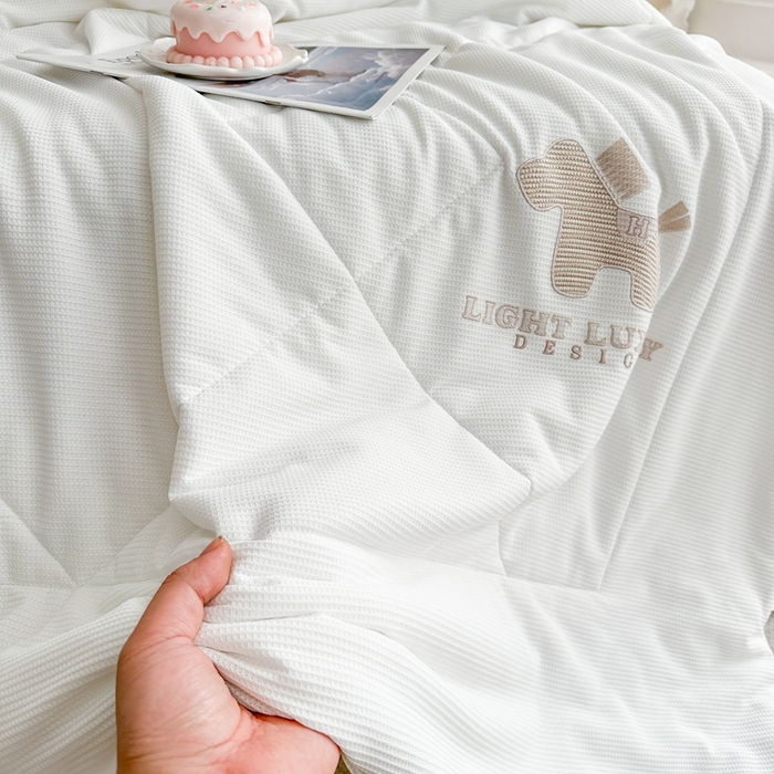 91家纺网 家纺一手货源 找家纺 宇淳国际 2026新款华夫格夏凉被 本白