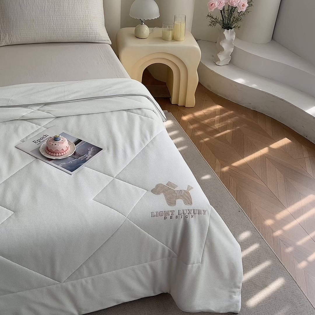 91家纺网 家纺一手货源 找家纺 宇淳国际 2026新款华夫格夏凉被 本白