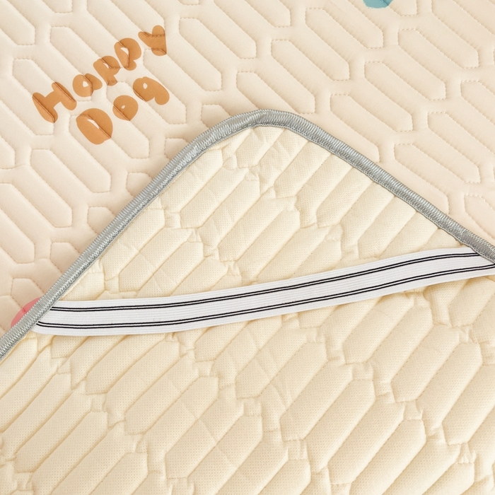 91家纺网 家纺一手货源 找家纺 川悦生活 2026新款大版宿舍凉感丝学生床凉席三件套 哆啦腊肠