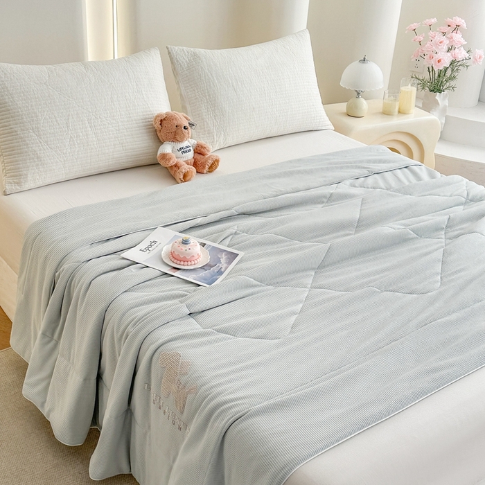 91家纺网 家纺一手货源 找家纺 宇淳国际 2026新款华夫格夏凉被 浅灰