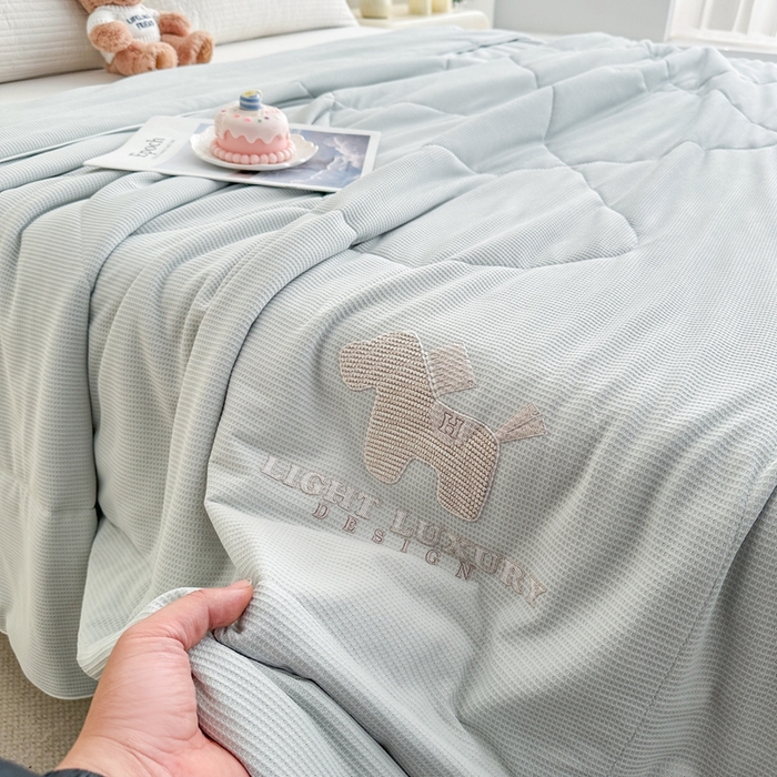 91家纺网 家纺一手货源 找家纺 宇淳国际 2026新款华夫格夏凉被 浅灰