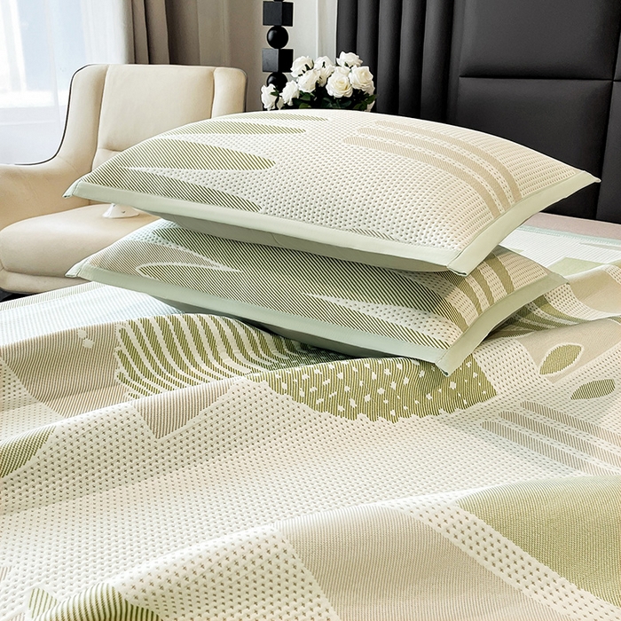 91家纺网 家纺一手货源 找家纺 雅诗帛 2026新款凉感丝PE凉感床裙款凉席三件套-几何系列 几何绿-床裙